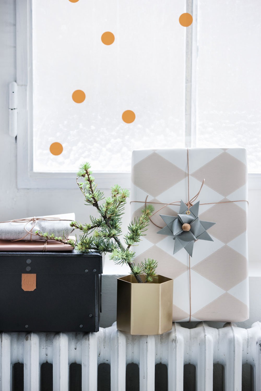 开云（中国） - 附件|花器|办公家具|设计师家具|六角花器